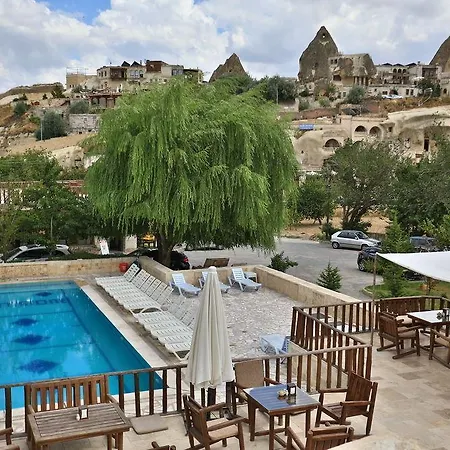 Suzanas Cave Hotel *