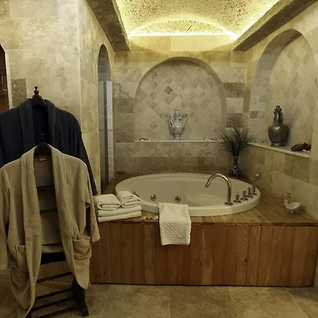 Suzanas Cave Hotel *